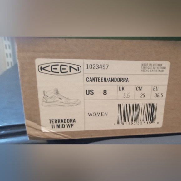Size 8 Ladies Keen Waterproof hikers - Picture 6 of 8
